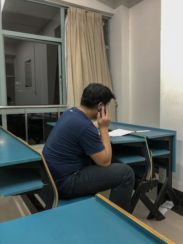 七月二十七日 全球最大博彩公司排名
 寻访校友社会实践小分队 正在通话采访中