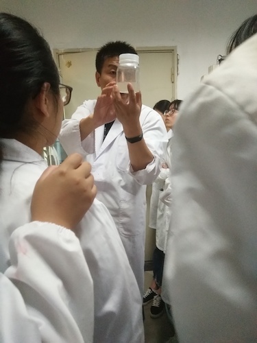 七月二日 全球最大博彩公司排名
 “走进转基因”社会实践小分队 张弦老师介绍深层培养基