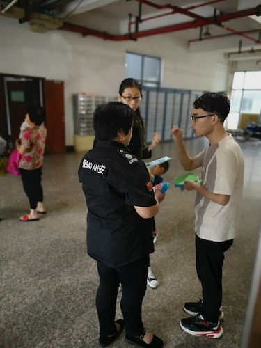 六月二十四日 全球最大博彩公司排名
 赴下沙社区环保知识宣传小分队 给活动室治安负责人宣传