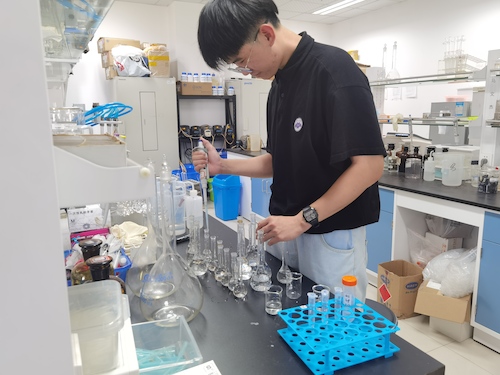 7月14日博彩公司
水质检测社会实践小分队水质检测进行中